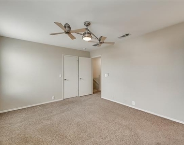 913 Greene Way - Photo Thumbnail 17