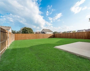 913 Greene Way - Photo Thumbnail 26