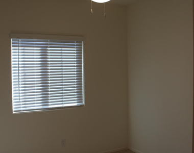 288 W Tropical Drive - Photo Thumbnail 5