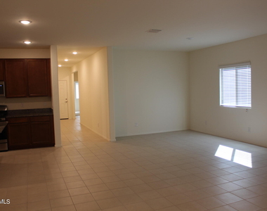 288 W Tropical Drive - Photo Thumbnail 8