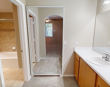 2100 N 145th Avenue - Photo Thumbnail 5