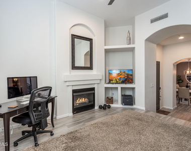 28990 N White Feather Lane - Photo Thumbnail 12