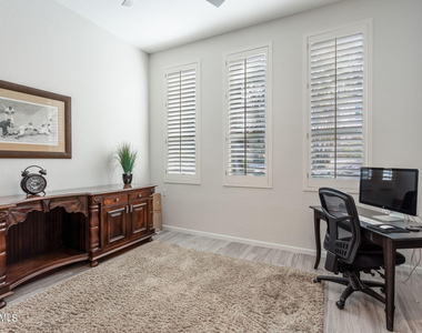 28990 N White Feather Lane - Photo Thumbnail 13