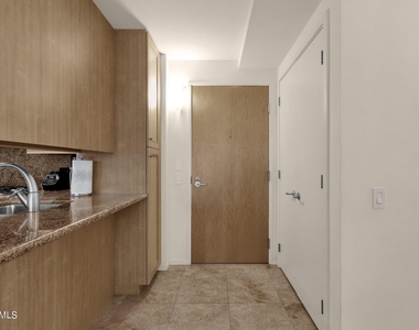 7131 E Rancho Vista Drive - Photo Thumbnail 11