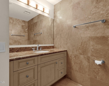7131 E Rancho Vista Drive - Photo Thumbnail 26