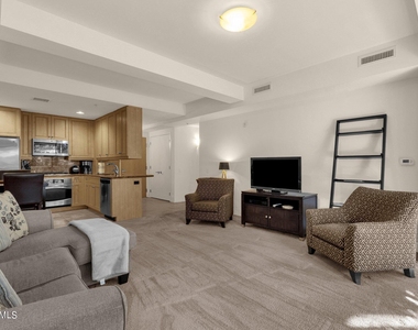7131 E Rancho Vista Drive - Photo Thumbnail 15