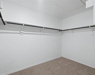 312 Blanco Drive - Photo Thumbnail 22
