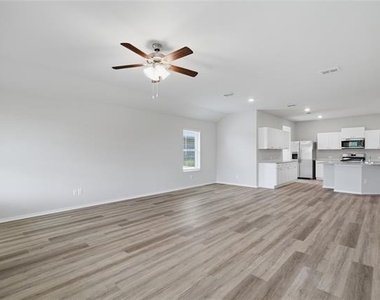 312 Blanco Drive - Photo Thumbnail 5