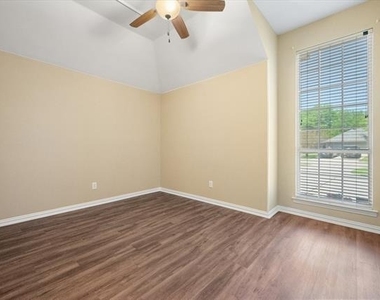 1106 Brook Arbor Drive - Photo Thumbnail 26