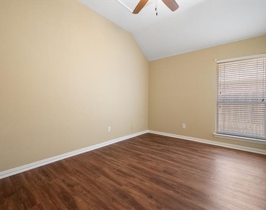 1106 Brook Arbor Drive - Photo Thumbnail 25