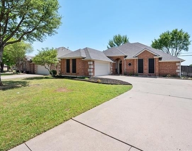 1106 Brook Arbor Drive - Photo Thumbnail 3