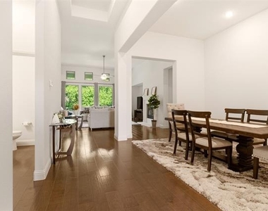 510 Royal Oaks Lane - Photo Thumbnail 7