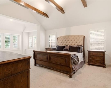 510 Royal Oaks Lane - Photo Thumbnail 15