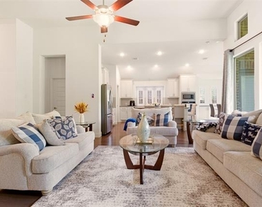 510 Royal Oaks Lane - Photo Thumbnail 5