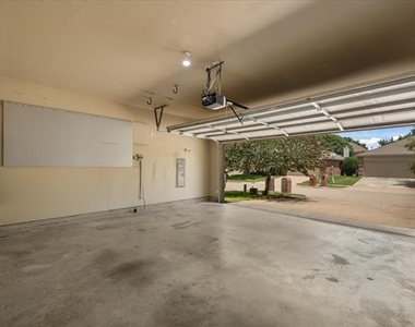5817 Quicksilver Drive - Photo Thumbnail 22