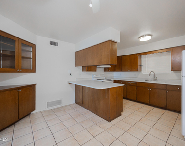 617 E Brown Road - Photo Thumbnail 7