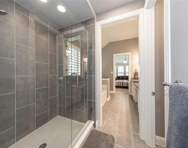 2929 Telford - Photo Thumbnail 16
