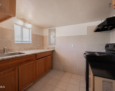 610 N 9th Street - Photo Thumbnail 7