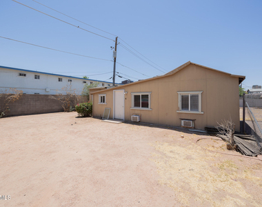 610 N 9th Street - Photo Thumbnail 2