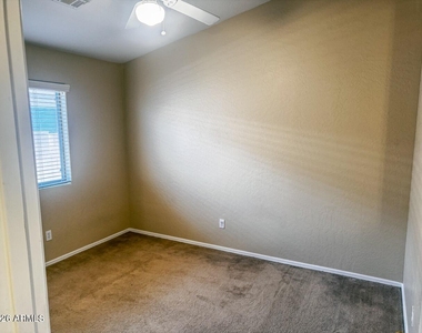 24638 N Shelton Way - Photo Thumbnail 25