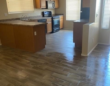 24638 N Shelton Way - Photo Thumbnail 9
