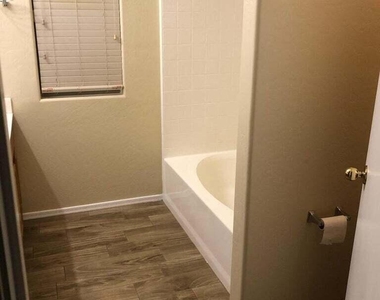 24638 N Shelton Way - Photo Thumbnail 12