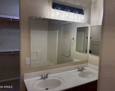 24638 N Shelton Way - Photo Thumbnail 15