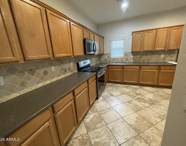 40411 W Helen Court - Photo Thumbnail 1