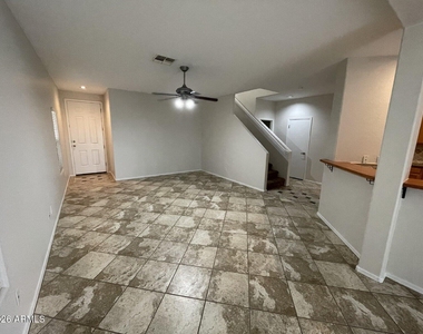 40411 W Helen Court - Photo Thumbnail 15