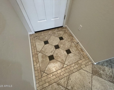 40411 W Helen Court - Photo Thumbnail 6