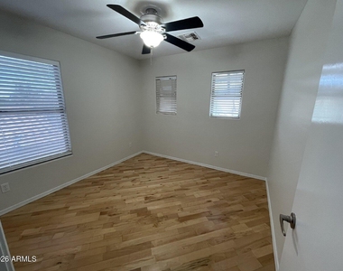 40411 W Helen Court - Photo Thumbnail 17