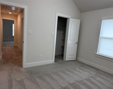 13389 Crestmoor Drive - Photo Thumbnail 12