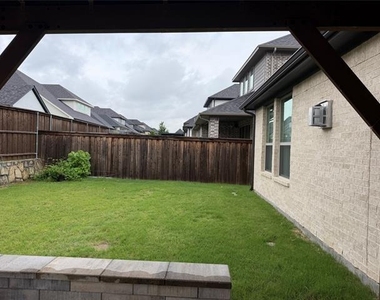 13389 Crestmoor Drive - Photo Thumbnail 25