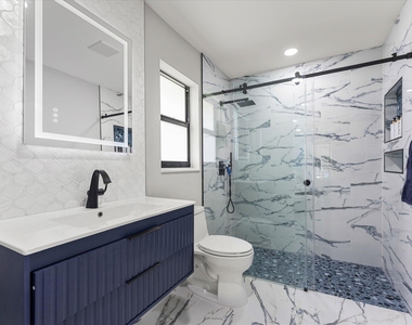 3313 Sherwood Boulevard - Photo Thumbnail 9