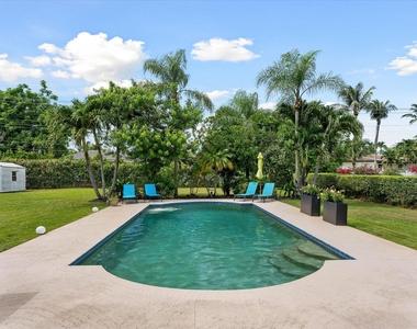 3313 Sherwood Boulevard - Photo Thumbnail 20