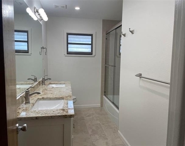1540 Brumlow Avenue - Photo Thumbnail 11
