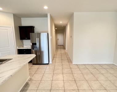2119 S 46th Street - Photo Thumbnail 5