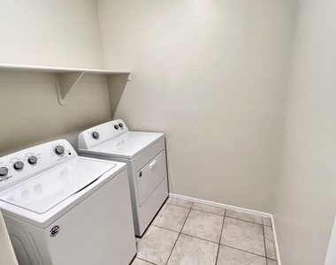 2119 S 46th Street - Photo Thumbnail 9