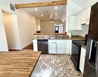 1660 Prescott Circle - Photo Thumbnail 12