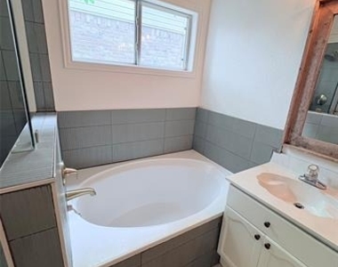 1660 Prescott Circle - Photo Thumbnail 15