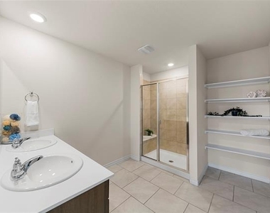 507 Saddle Club Way - Photo Thumbnail 16