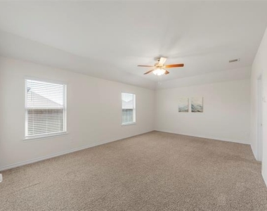 507 Saddle Club Way - Photo Thumbnail 12