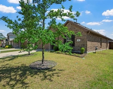 507 Saddle Club Way - Photo Thumbnail 2