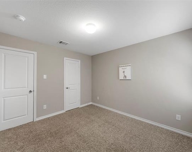 507 Saddle Club Way - Photo Thumbnail 26