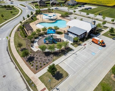 507 Saddle Club Way - Photo Thumbnail 31