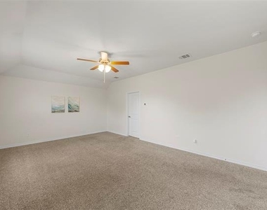 507 Saddle Club Way - Photo Thumbnail 13