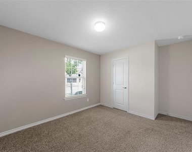 507 Saddle Club Way - Photo Thumbnail 21