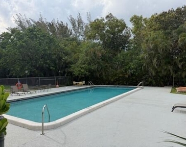 3000 Riverside Drive - Photo Thumbnail 2