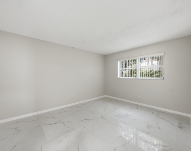 3000 Riverside Drive - Photo Thumbnail 23