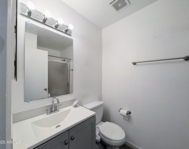 4601 N 102nd Avenue - Photo Thumbnail 37